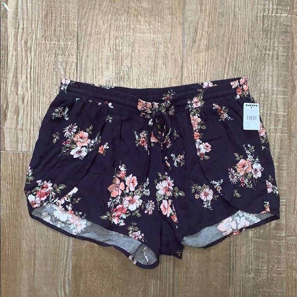 Tilly's Pants - NWT Floral Shorts from Tilly’s